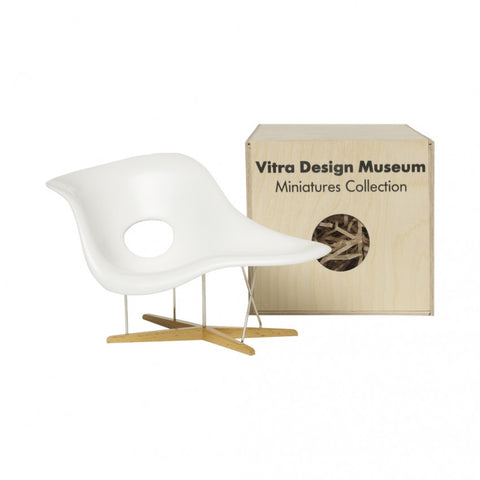 Eames La Chaise | Miniature | Vitra